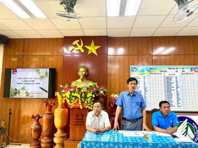 BUỔI ĐỐI THOẠI GIỮA ĐOÀN VIÊN TN VÀ LÃNH ĐẠO TRƯỜNG
