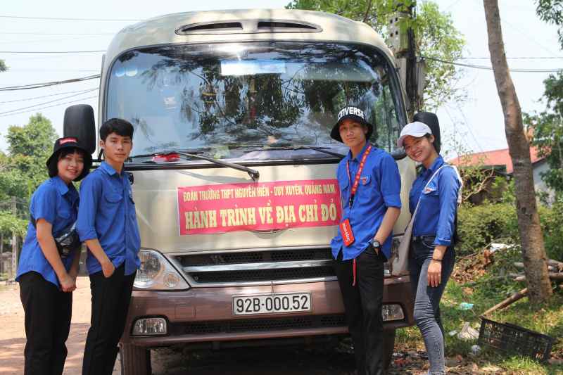 HÀNH TRÌNH VỀ VỚI ĐỊA CHỈ ĐỎ